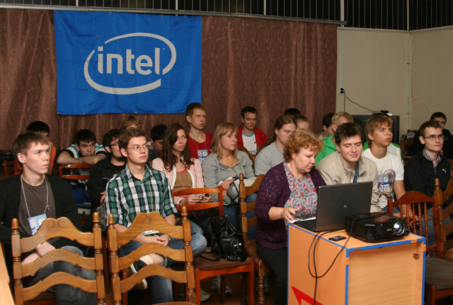 15 я Летняя Школа Intel приглашает студентов и аспирантов с пользой провести каникулы