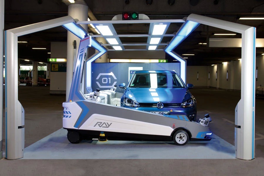 В аэропорту Дюссельдорфа парковкой автомобилей занимаются роботы