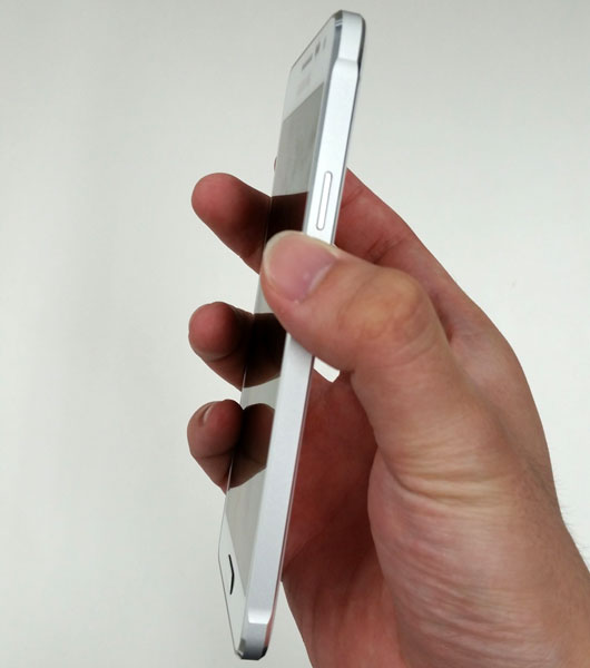 Анонс смартфона Samsung Galaxy Alpha ожидается 13 августа