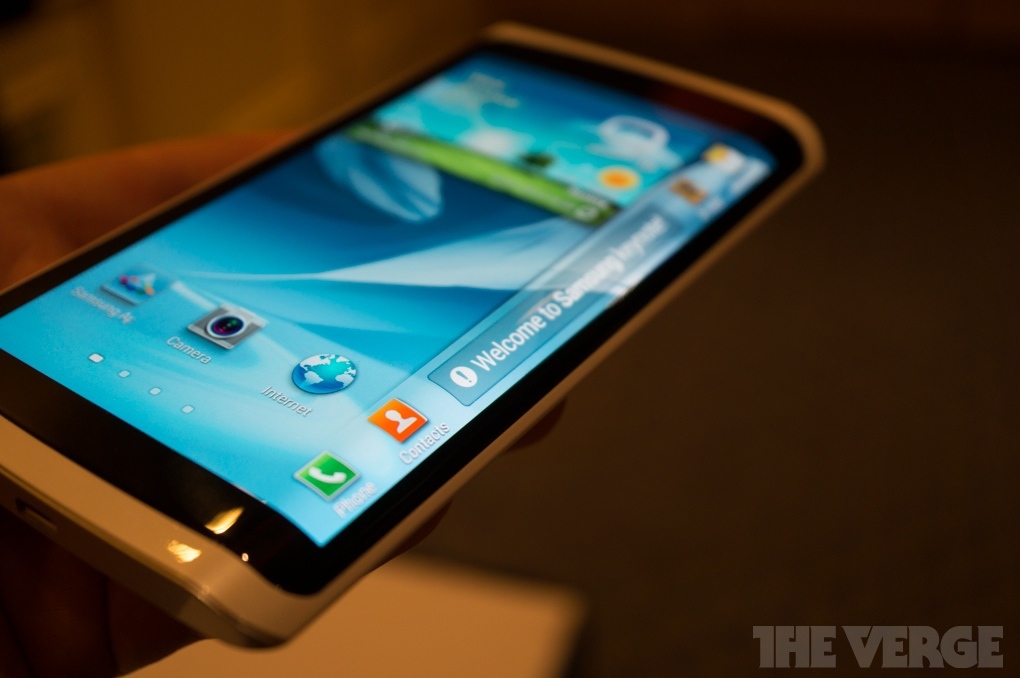 Смартфон на грани: Samsung Galaxy Edge с по новому изогнутым дисплеем