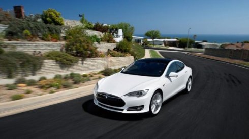 Model S от Tesla получил звание самого безопасного электрокара