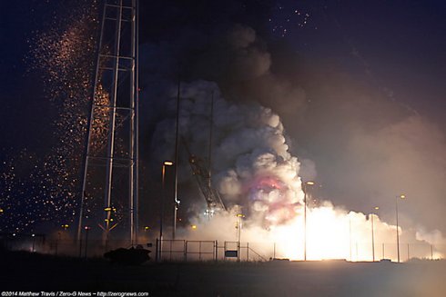 Интернет потрясло видео аварии ракеты носителя «Антарес»