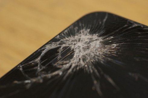 Экрану iPhone будут не страшны падения