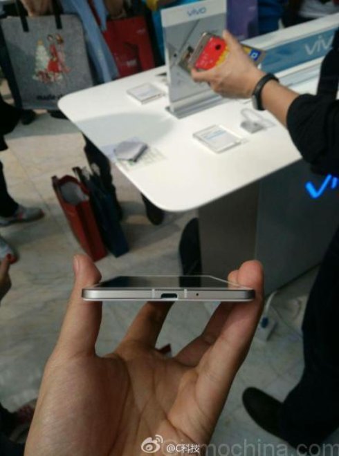 Представлен самый тонкий в мире смартфон Vivo X5 Max