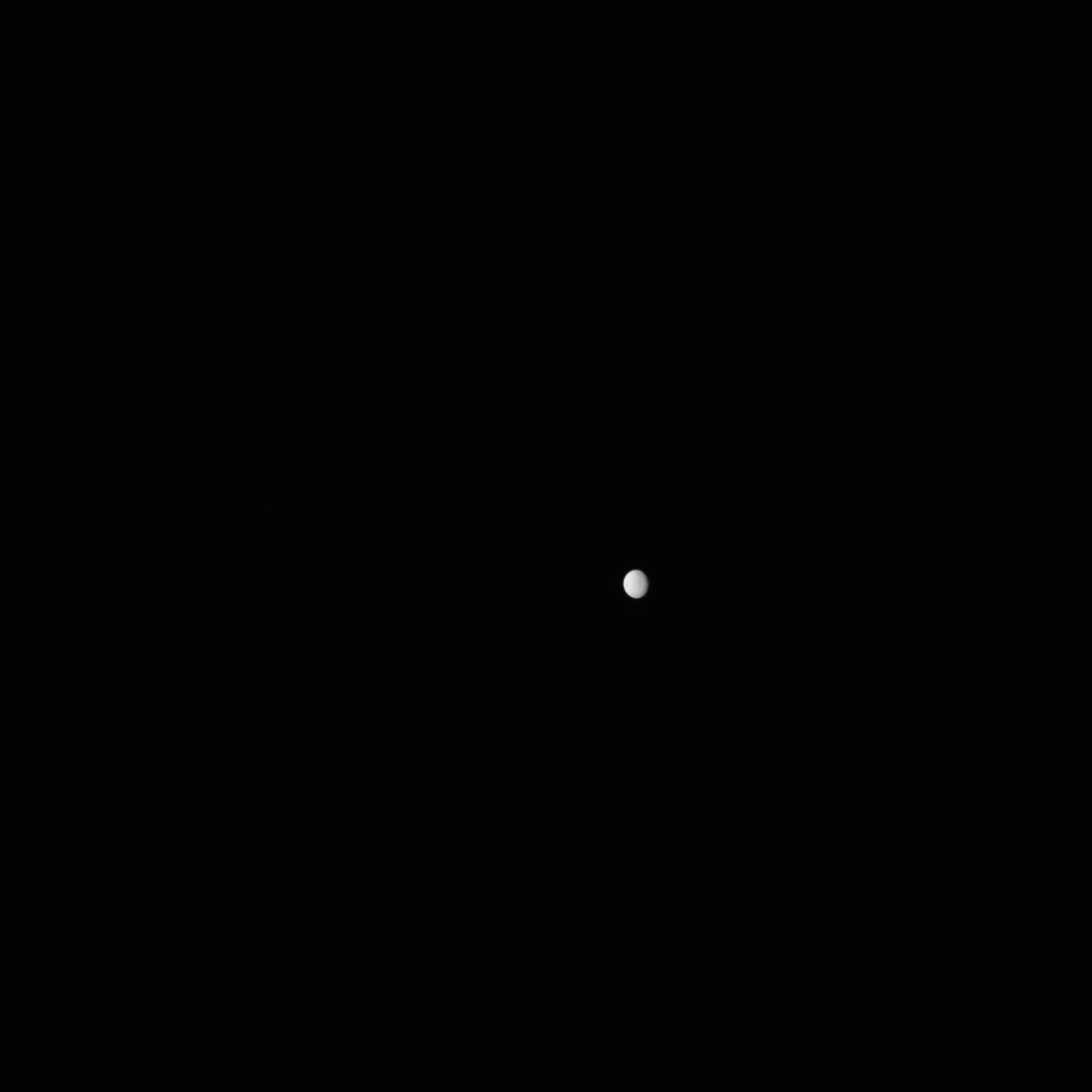 Межпланетный зонд Dawn прислал новые фотографии карликовой планеты Цереры - 3