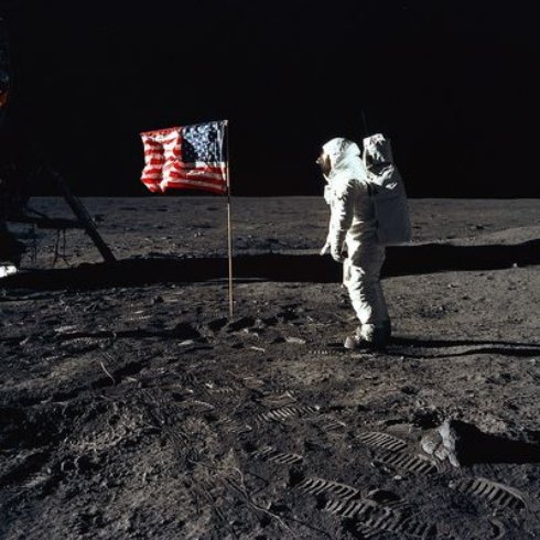 В NASA показали самые значимые снимки в истории (ФОТО)