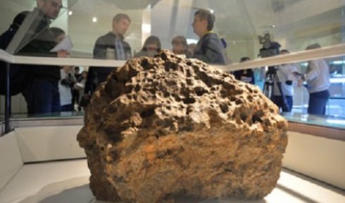 Челябинский метеорит стал тяжелее на 32 килограмма