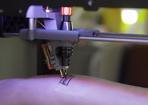 Французские дизайнеры сделали из 3D принтера автоматический татуировочный аппарат