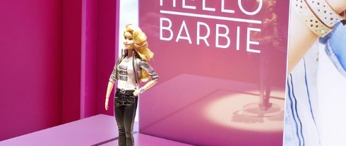 Куклу Барби подключили к интернету