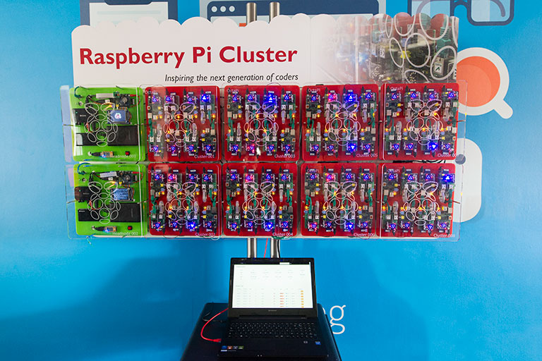 Центр правительственной связи Великобритании построил кластер из 66 Raspberry Pi - 1