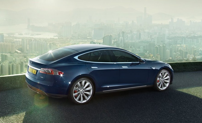 Tesla Model S: теперь с двумя моторами и батареей на 70 кВт*ч - 1