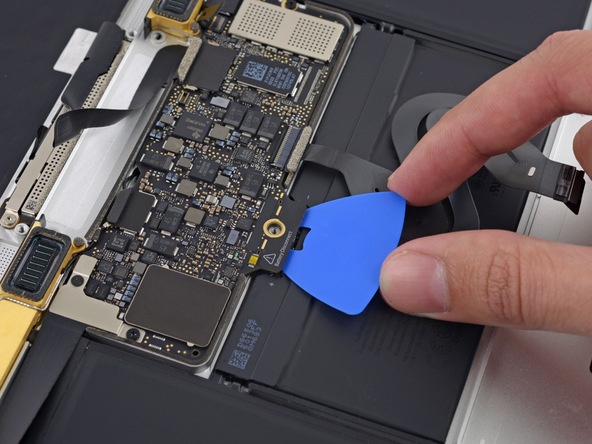 Разборка Retina Macbook 2015 от iFixit: невозможно ни отремонтировать, ни проапгрейдить - 8