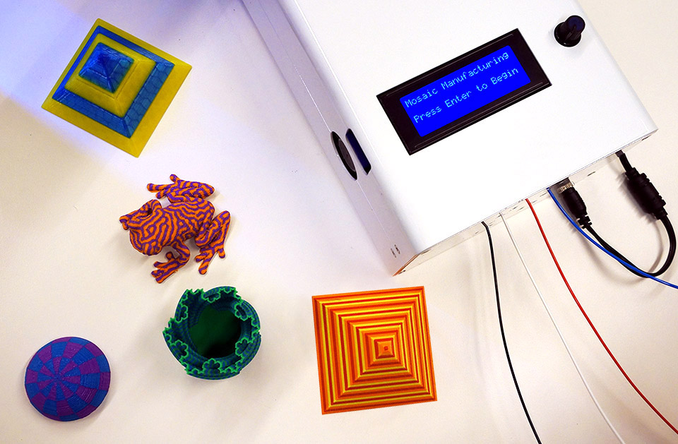 Система The Palette позволяет печатать разноцветные фигурки на обычном 3D принтере - 1
