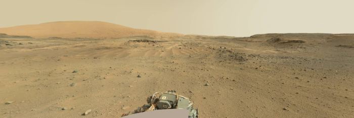Sol 952: интерактивная панорама Марса (Artists Drive) от Curiosity - 1