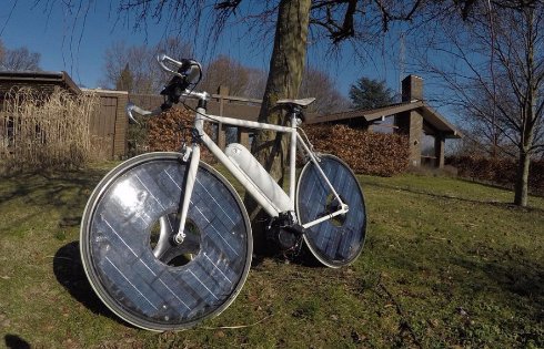 Создан электровелосипед на солнечных батареях
