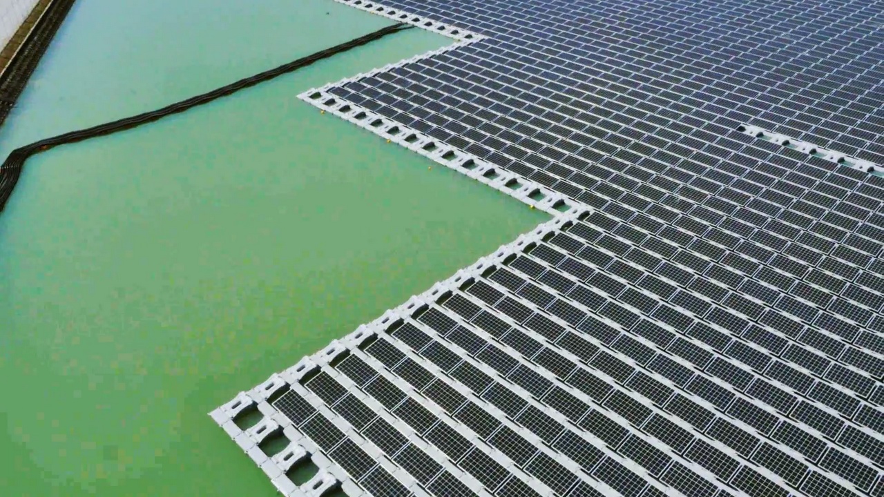 Японцы завершили строительство крупнейшей в мире плавучей солнечной электростанции - 5