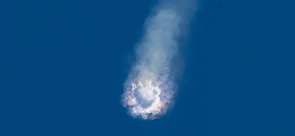 Гадаем о причинах аварии Falcon 9 - 1