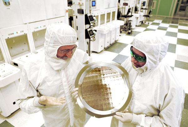 Корпорация IBM представила рабочие прототипы 7-нм чипов - 3