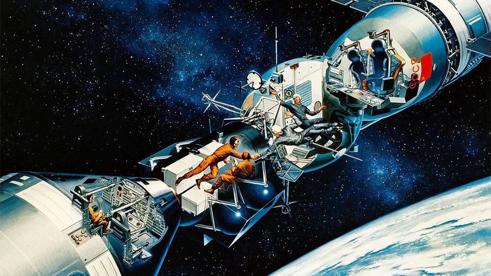 40 лет со дня первой стыковки Союза и Аполлона - 7