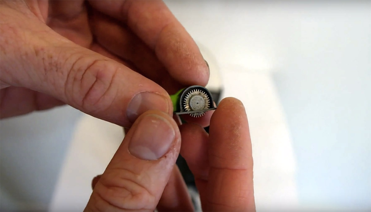 Умелец из Новой Зеландии распечатал самую маленькую в мире циркулярную пилу - 1