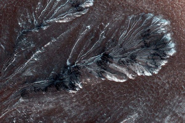 На Марсе найдены следы солёного озера - 1