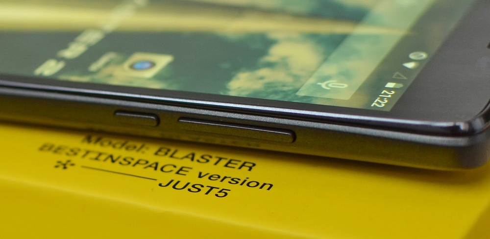 Обзор Just5 Blaster 2: новый дизайнерский смартфон от бренда, обогнавшего по продажам iPhone и Samsung* - 17