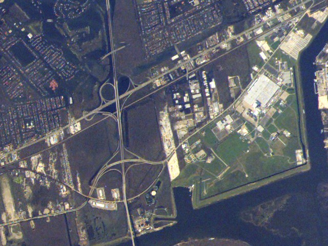 Как NASA защищало свой завод во время урагана «Катрина» - 1