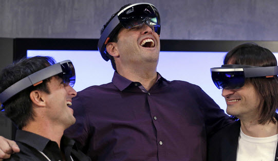 первые девкиты HoloLens будут отправлены разработчикам уже в начале следующего года