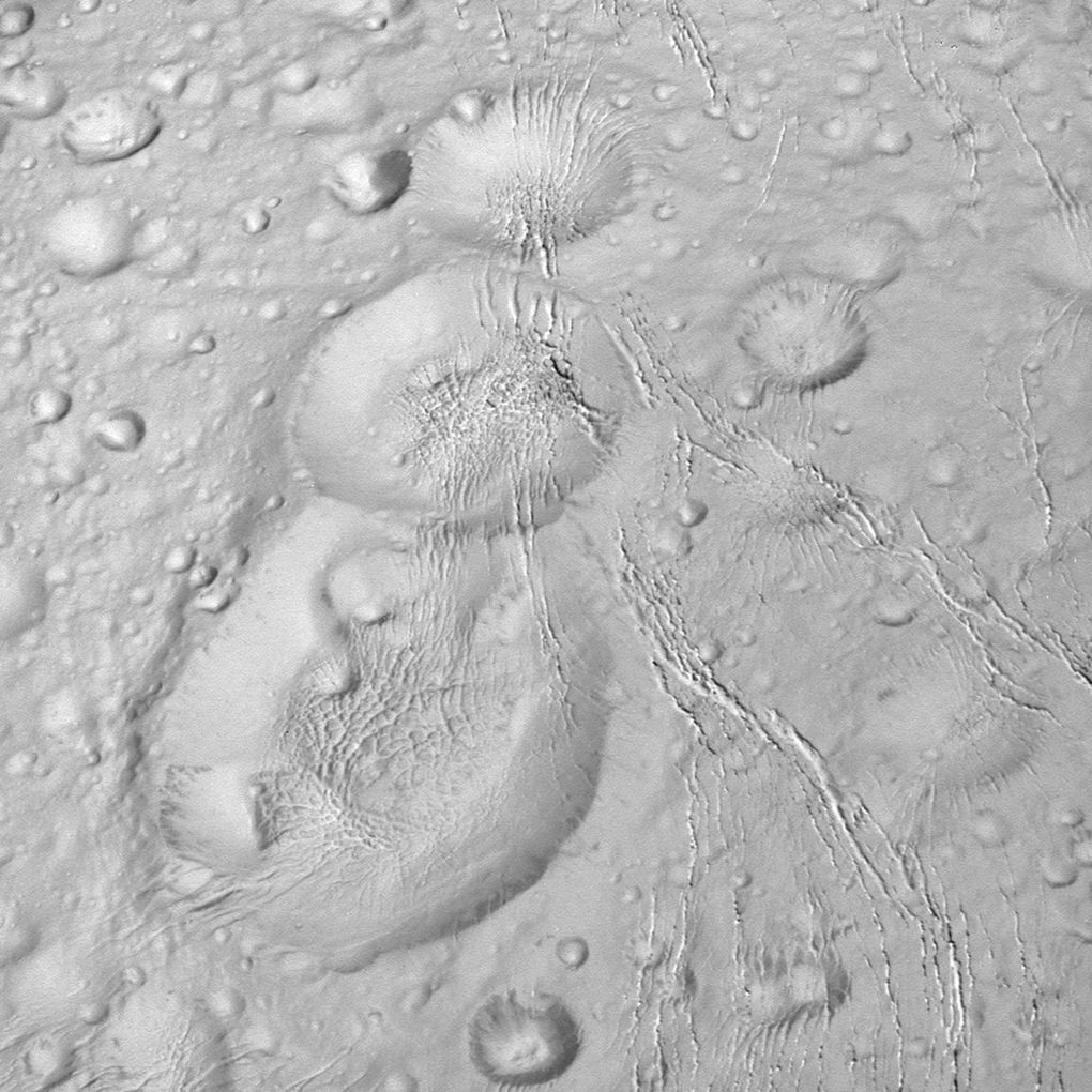 Cassini прислал фотографии Энцелада в хорошем разрешении - 4