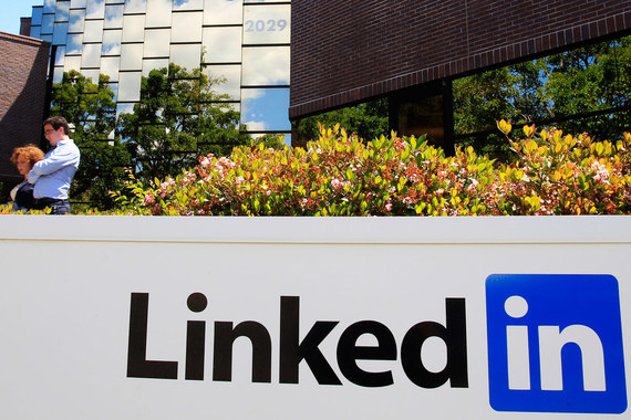LinkedIn поможет найти второго Эрика Шмидта, Уоррена Баффетта или Опру Уинфри - 1