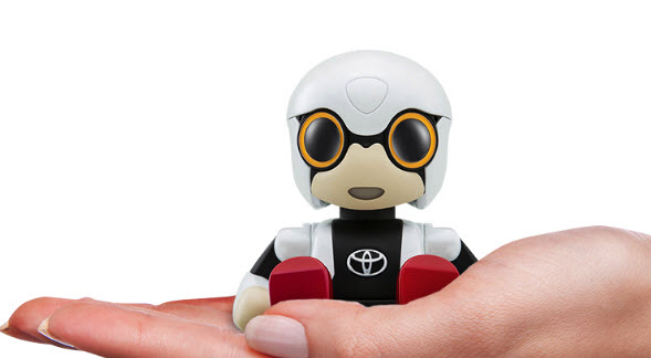 Миниатюрный робот-помощник Toyota Kirobo Mini уместится в подстаканник автомобиля