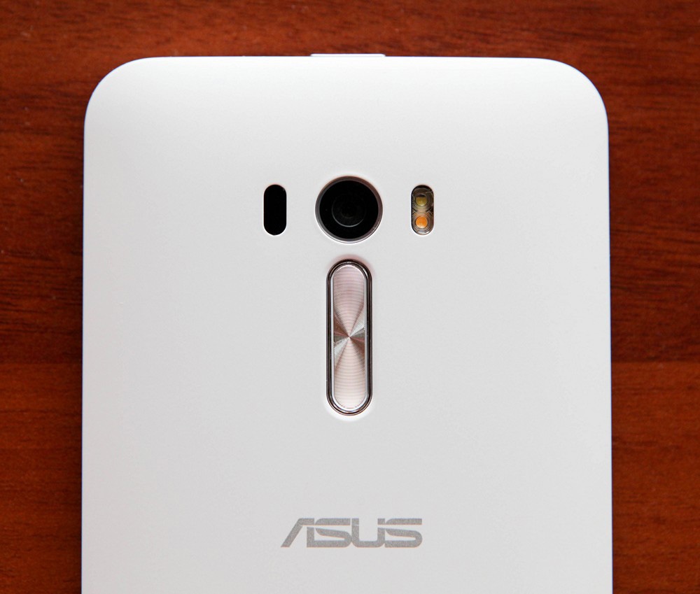 Обзор смартфона ASUS ZenFone Selfie - 12