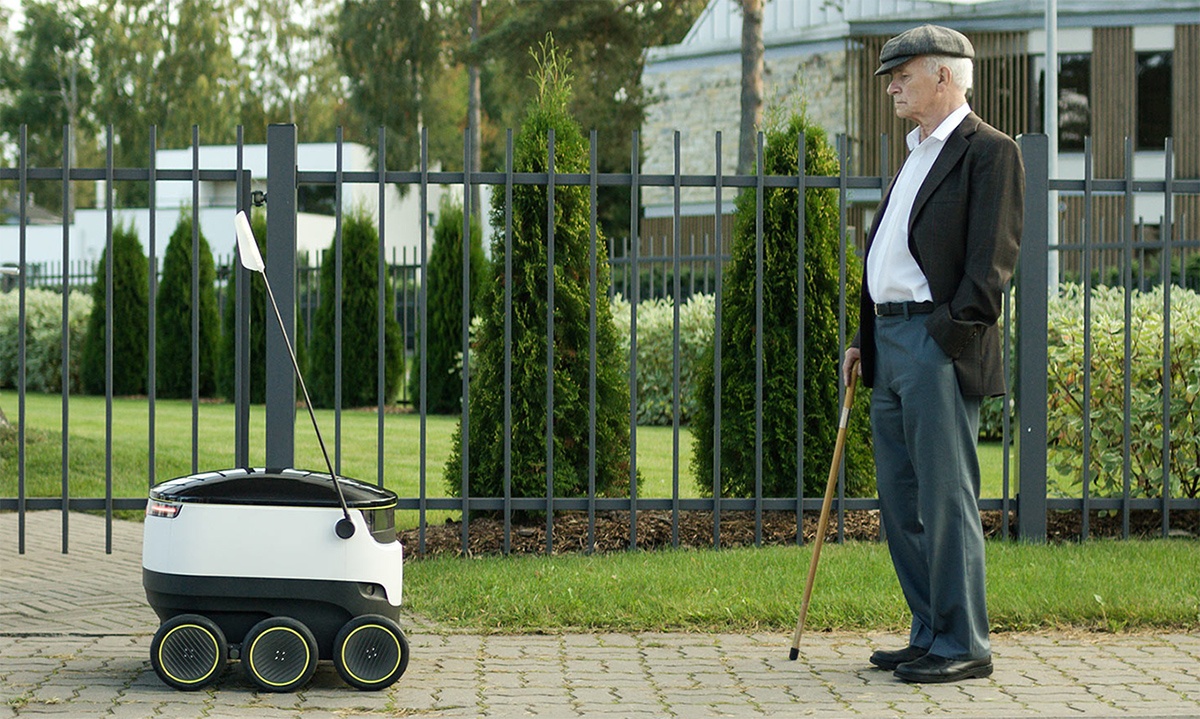 Сооснователи Skype разработали передвигающегося по тротуарам робота-курьера - 1
