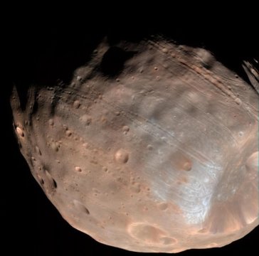 Спутник Марса Фобос постепенно разрушается под воздействием приливных сил - 1