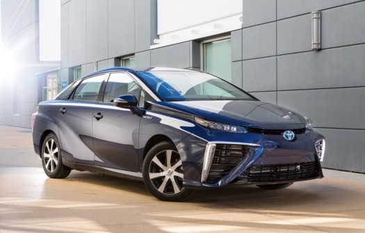 Toyota Mirai с водородным двигателем — «будущее» уже в Европе - 1