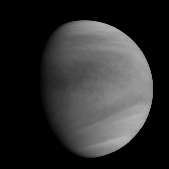 Японский зонд «Акацуки» прислал первые фото Венеры - 2