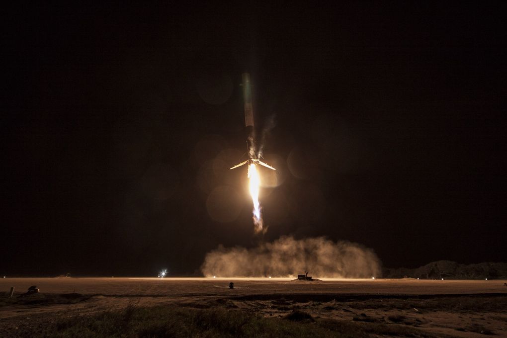 Компания SpaceX выложила hi-res фотографии взлета и приземления Falcon 9 - 5