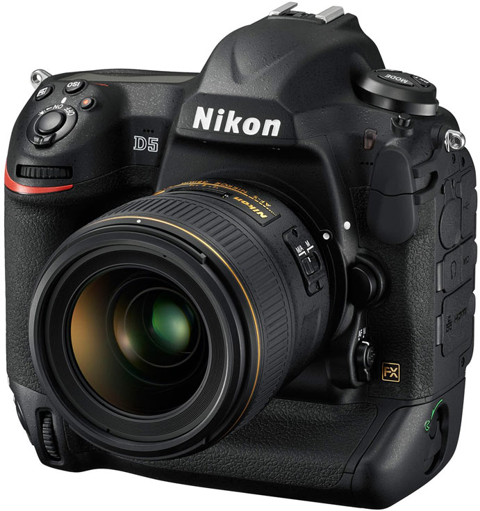 Камера Nikon D5 позволяет вести серийную съемку со скоростью до 14 к/с