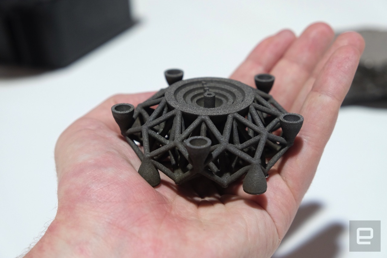 На 3D принтере распечатали первый в мире объект из металла внеземного происхождения - 2
