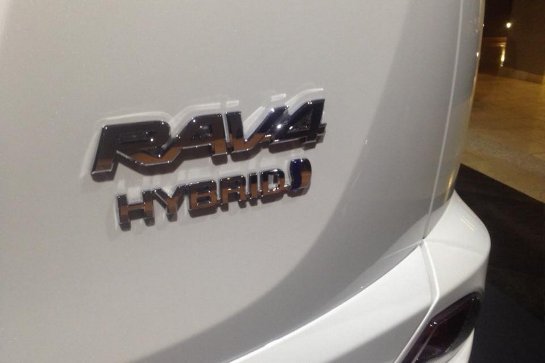 У нас на тесте: Toyota RAV4 D-4D и Hybrid