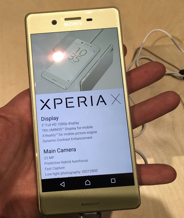 Sony Xperia XA и Xperia X: смартфоны с гибридным автофокусом и возможностью съемки при плохом освещении