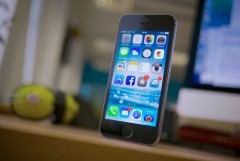 Суд Нью-Йорка: власти не могут требовать от Apple принудительной разлочки смартфона - 1
