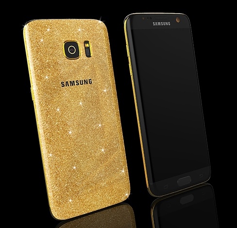 Покрытый золотом смартфон Samsung Galaxy S7 edge предлагается по цене около 3000 евро
