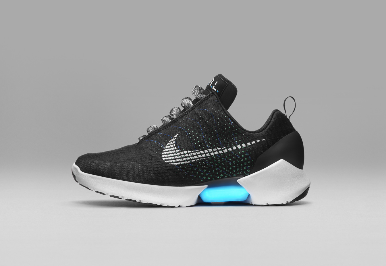 Nike представила кроссовки с «автоматической шнуровкой», продажу которых планирует наладить в этом году - 1
