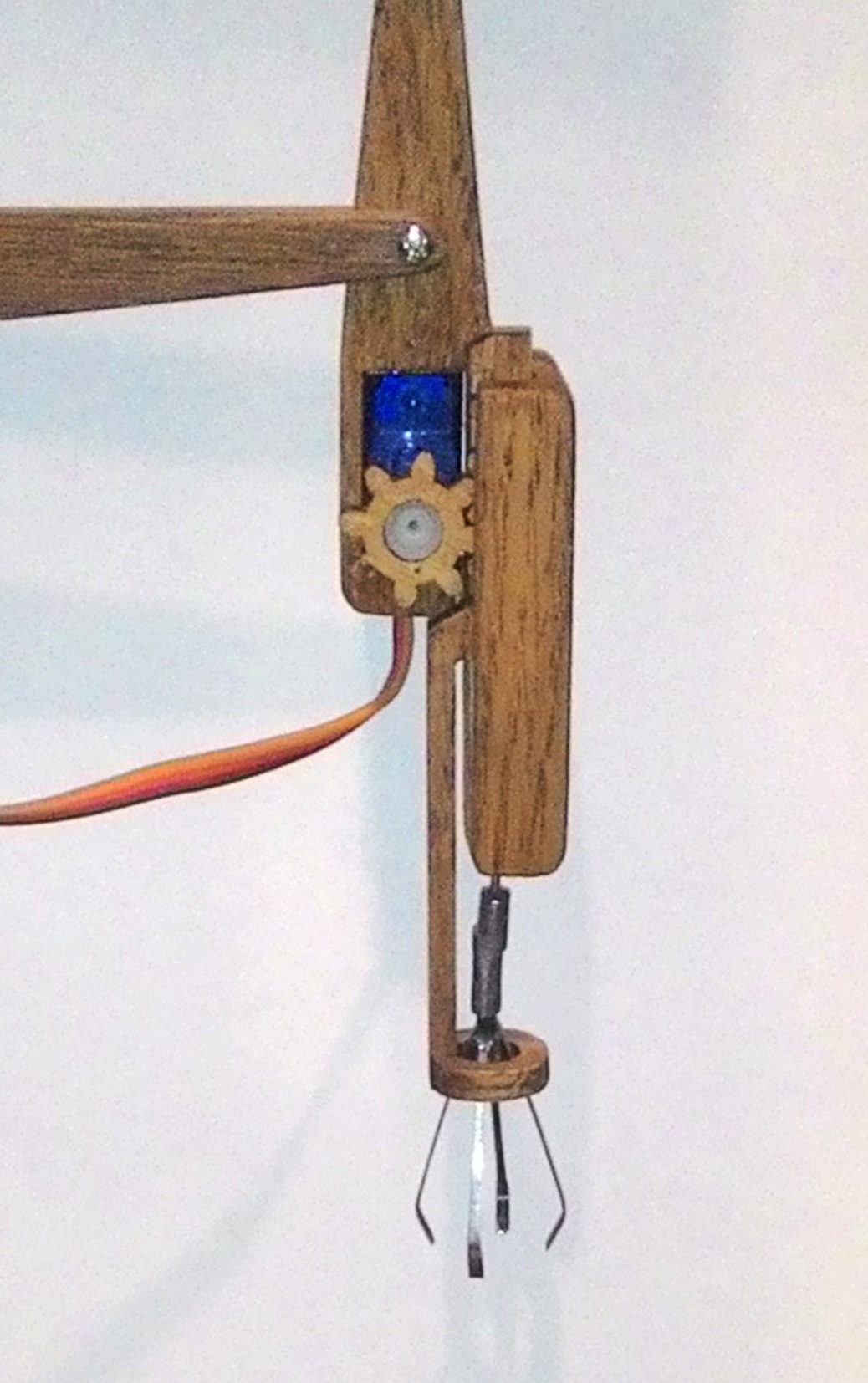 Деревянный робот, который умеет играть в шахматы - 9 Деревянный робот, который умеет играть в шахматы - 9