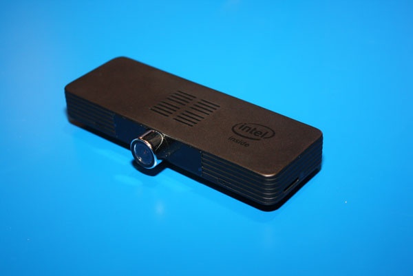Микро-ПК Intel Compute Stick будут существовать в модификациях с камерами RealSense 