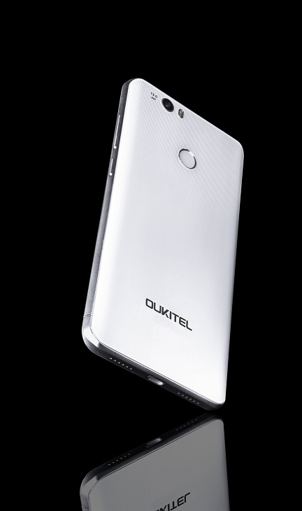 Oukitel K6000 Premium станет на ступеньку вверх над Oukitel K6000 Pro