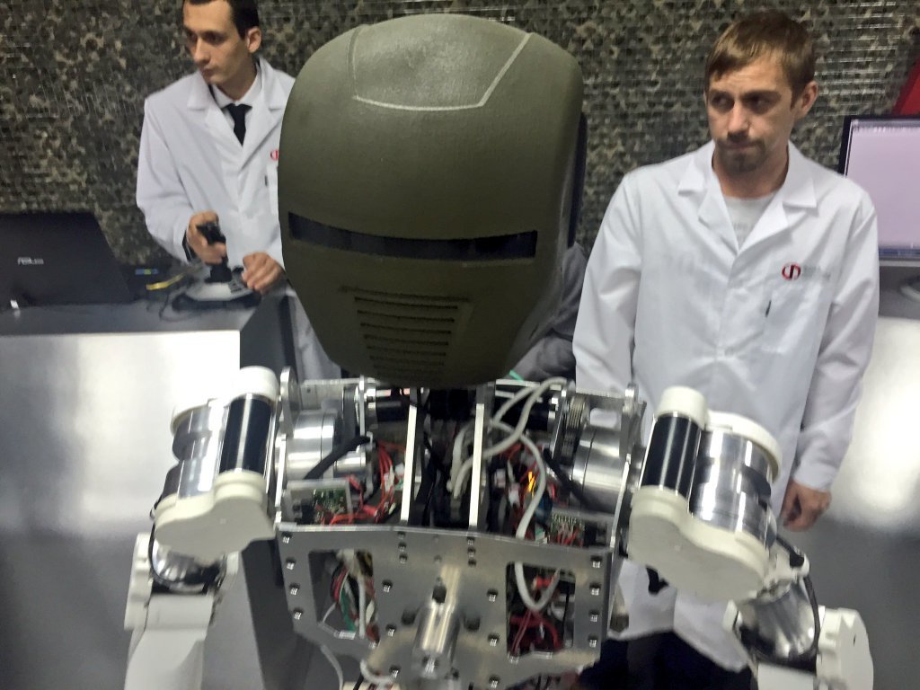 Опубликованы фото новейших российских роботов «Рысь-БП» и «Аватар» - 1