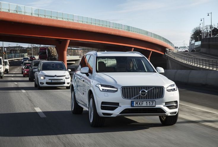 Volvo намерена испытывать беспилотные машины на обычных людях