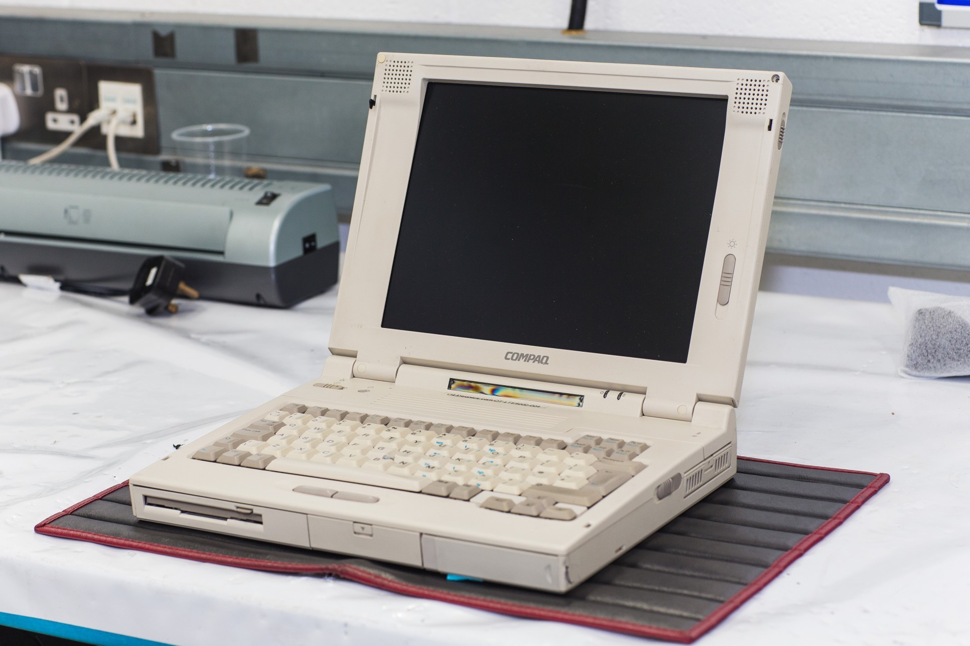 Древний ноутбук Compaq — единственный ключ к суперкару McLaren F1 - 1